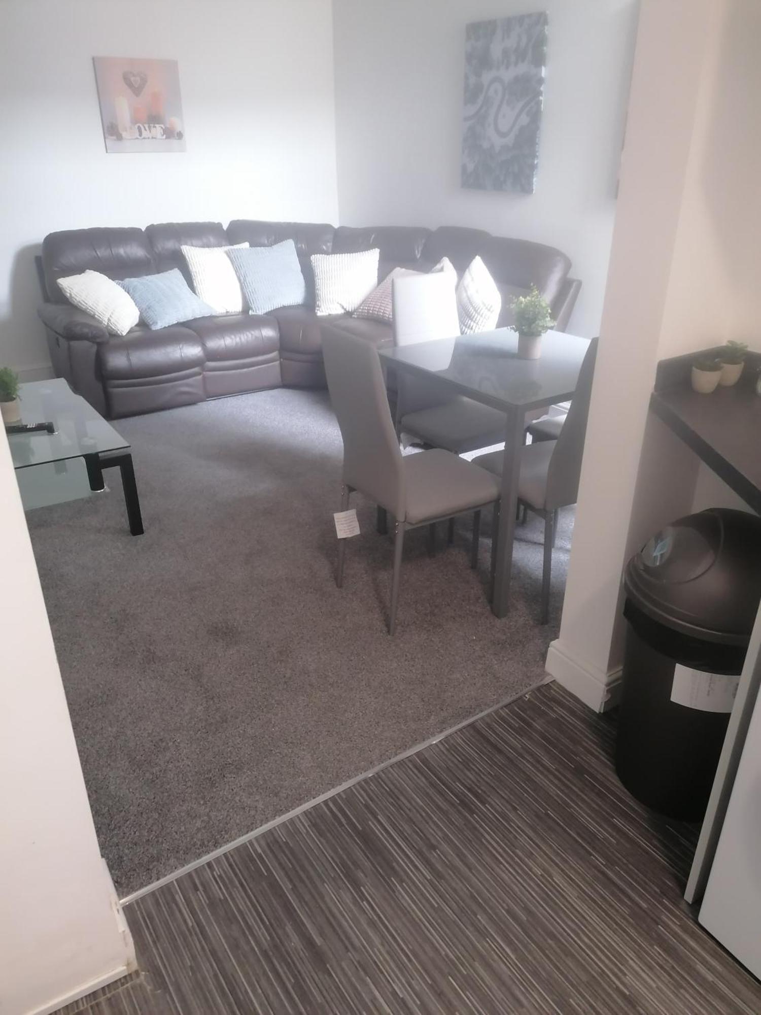 Rossy Home Of Relaxations Stoke-on-Trent Экстерьер фото