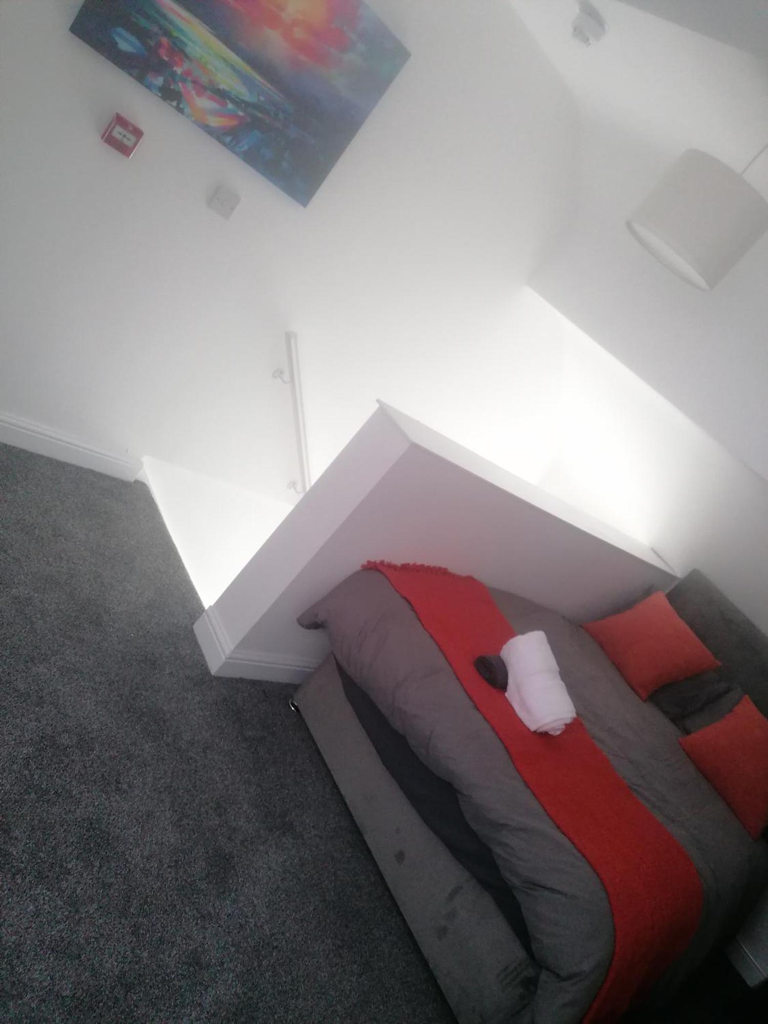 Rossy Home Of Relaxations Stoke-on-Trent Экстерьер фото